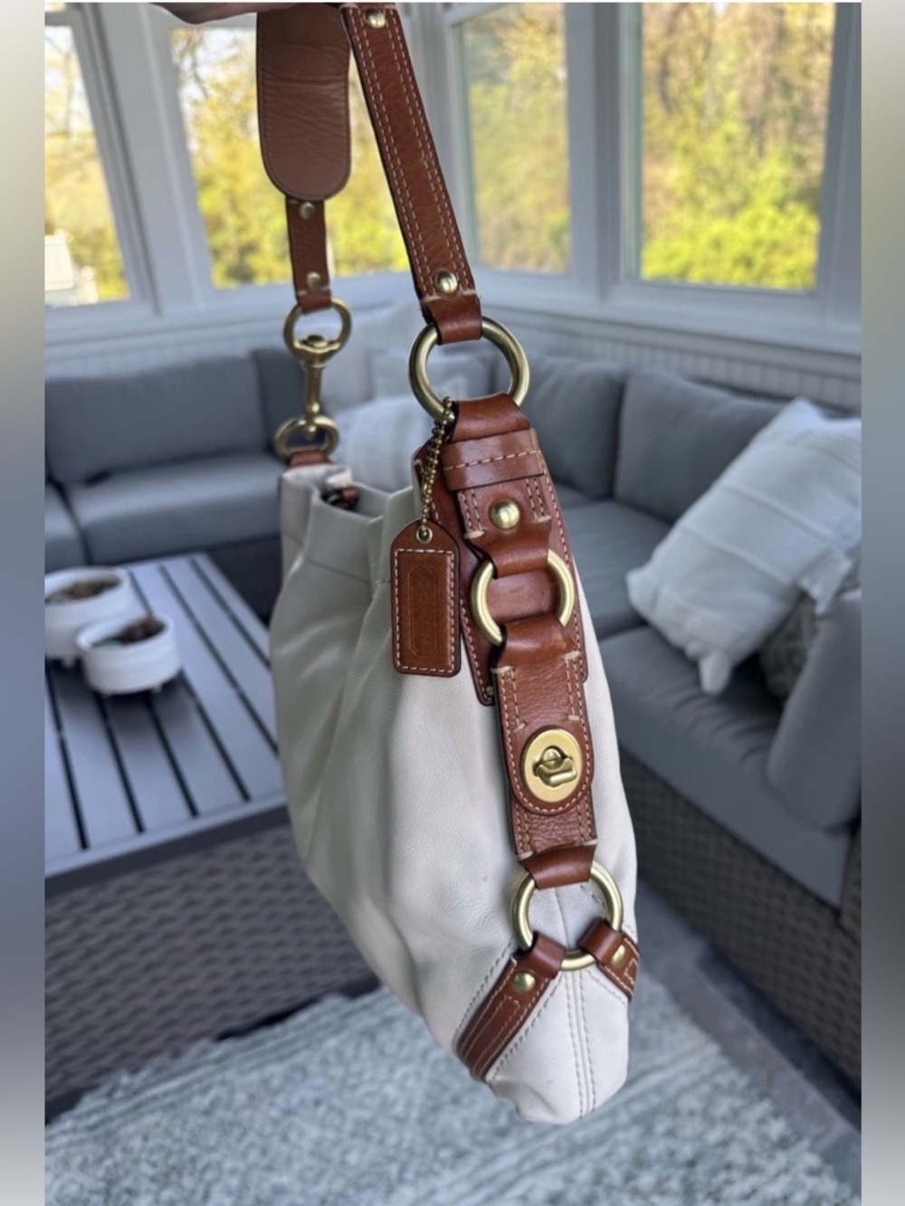 Coach Vintage Hobo Carly Bag with Brass Details Creamy White L0773-11636 - Picture 5 of 16
